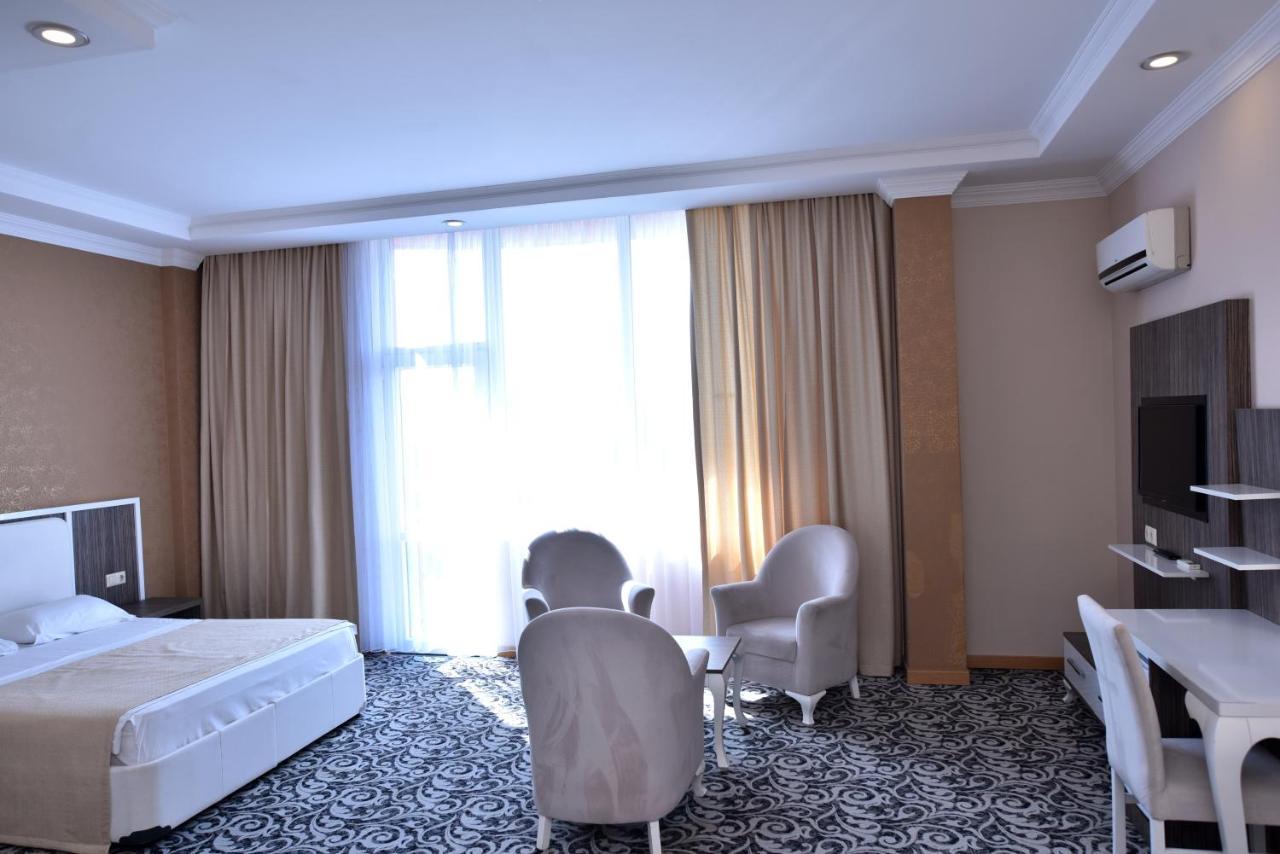 Grand Georgian Palace Batumi Ngoại thất bức ảnh